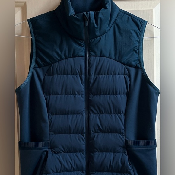 LN!🍒LULULEMON DOWN FOR IT ALL VEST sz 10 NIGHT DIVER Jacket Teal Blue Submarine - Picture 2 of 12